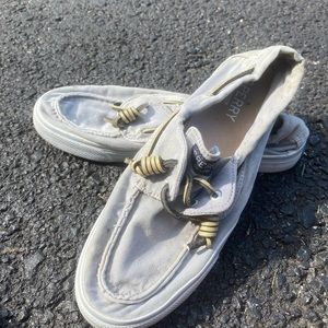 sperry boat shoes gray